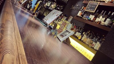 さて、今日も暑かったですねBar John Doeで冷たいビールなど如何でしょうか？本日も19:00〜27:00通常営業しております！是非！#bar #johndoe #shimokitazawa #whiskey #cocktails #beer #wine #foods #pasta #下北沢 #南西口 #バー #1人呑み #bourbon #カクテル #ワイン #パスタ #グラタン #全席喫煙ok #山口県 #二次会 #デート #ジョンドー #gratin#エーデルピルス#サッポロ#山口地ビール本日の下北沢BarJohnDoe