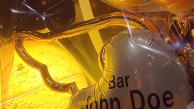本日Bar John Doeは19:00〜26:00で営業致します！何卒宜しくお願い致します。#bar #johndoe #shimokitazawa #whiskey #cocktails #beer #wine #foods #pasta #下北沢 #南西口 #バー #1人呑み #bourbon #カクテル #ワイン #パスタ #グラタン #全席喫煙ok #山口県 #二次会 #デート #ジョンドー #gratin#しかし暑い#こういう日はフローズンカクテル本日の下北沢BarJohnDoe
