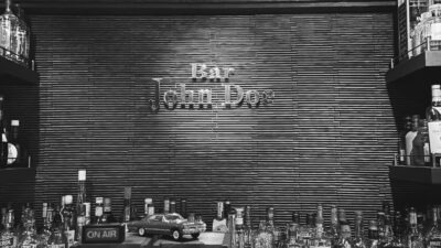 Bar John Doeは本日も通常営業しております！なお、8/10（日）は19:00OPENになりますので何卒宜しくお願い致します。#bar #johndoe #shimokitazawa #whiskey #cocktails #beer #wine #foods #pasta #下北沢 #南西口 #バー #1人呑み #bourbon #カクテル #ワイン #パスタ #グラタン #全席喫煙ok #山口県 #二次会 #デート #ジョンドー #gratin#8月10日#下北沢盆踊り#オオゼキの横にお店出します#よろしくお願いします‍♂️本日の下北沢BarJohnDoe
