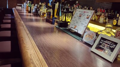 本日、日曜日は17:00オープンしております。店内を涼しくしてお待ちしております。是非お立ち寄りくださいませ!#bar #johndoe #shimokitazawa #whiskey #cocktails #beer #wine #foods #pasta #下北沢 #南西口 #バー #1人呑み #bourbon #カクテル #ワイン #パスタ #グラタン #全席喫煙ok #山口県 #二次会 #デート #ジョンドー #gratin#夜中の12時で30°予報#暑すぎ本日の下北沢BarJohnDoe