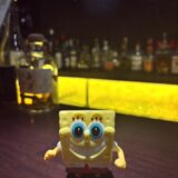 さて、Bar John Doeには隠れボブがいます笑笑どこにいるのか探してみて下さい！本日も19:00〜27:00で通常営業しております。是非お立ち寄りくださいませ。#bar #johndoe #shimokitazawa #whiskey #cocktails #beer #wine #foods #pasta #下北沢 #南西口 #バー #1人呑み #bourbon #カクテル #ワイン #パスタ #グラタン #全席喫煙ok #山口県 #二次会 #デート #ジョンドー #gratin#スポンジボブ #店のどこかに隠れてます本日の下北沢BarJohnDoe