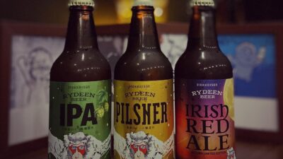あいにくの天気ですが、、、新しくビールの入荷です。あの八海山から「ライディーンビール」です。試飲したらかなり美味しかったので入荷しました！ピルスナー、アイピーエー、秋季限定のアイリッシュレッドエールです。是非一度お試しください笑#bar #johndoe #shimokitazawa #whiskey #cocktails #beer #wine #foods #pasta #下北沢 #南西口 #バー #1人呑み #bourbon #カクテル #ワイン #パスタ #グラタン #全席喫煙ok #山口県 #二次会 #デート #ジョンドー #gratin#八海山#pilsner #ipa #irishredale本日の下北沢BarJohnDoe