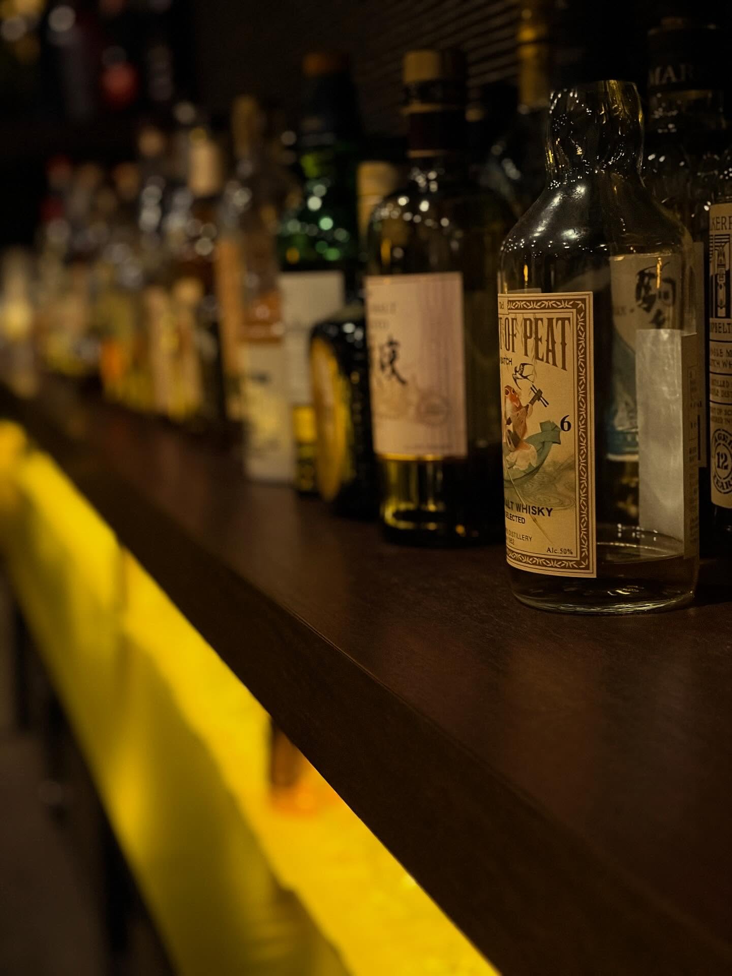 本日もBar John Doeは通常営業しております。下北沢にお越しの際は是非お立ち寄りください。#bar #johndoe #shimokitazawabar #whiskey #cocktails #beer #wine #foods #食事が出来るバー #下北沢バー #南西口 #隠れ家バー #1人呑み #bourbon #カクテル #ワイン #下北沢ナイト #グラタン #全席喫煙ok #山口県 #二次会 #下北沢デート #ジョンドー #gratin本日の下北沢BarJohnDoe