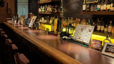 【お知らせ】本年も皆様からの格別のご愛顧を賜りまして厚く御礼申し上げます。年末年始につきましては12/30〜1/3はお休みとさせて頂きます。2026年もBar John Doeを宜しくお願い申し上げます。本日も通常営業しております。下北沢にお越しの際は是非お立ち寄りください。#bar #johndoe #shimokitazawabar #whiskey #cocktails #beer #wine #foods #食事が出来るバー #下北沢バー #南西口 #隠れ家バー #1人呑み #bourbon #カクテル #ワイン #下北沢ナイト #グラタン #全席喫煙ok #山口県 #二次会 #下北沢デート #ジョンドー #gratin#お休み#年末年始#今年もありがとうございました#あと2日本日の下北沢BarJohnDoe