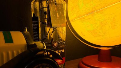 本日もBar John Doeは通常営業しております。下北沢にお越しの際は是非お立ち寄りください。#bar #johndoe #shimokitazawabar #whiskey #cocktails #beer #wine #foods #食事が出来るバー #下北沢バー #南西口 #隠れ家バー #1人呑み #bourbon #カクテル #ワイン #下北沢ナイト #グラタン #全席喫煙ok #山口県 #二次会 #下北沢デート #ジョンドー #gratin#地球儀#ランプ#2026本日の下北沢BarJohnDoe