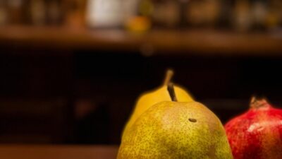 「フルーツカクテル」色々ご用意しました！苺、ラ・フランス、ザクロ。是非是非。本日もBar John Doeは通常営業しております。下北沢にお越しの際は是非お立ち寄りください。#bar #johndoe #shimokitazawabar #whiskey #cocktails #beer #wine #foods #食事が出来るバー #下北沢バー #南西口 #隠れ家バー #1人呑み #bourbon #カクテル #ワイン #下北沢ナイト #グラタン #全席喫煙ok #山口県 #二次会 #下北沢デート #ジョンドー #gratin#フルーツカクテル#ザクロ #イチゴ #ラフランス本日の下北沢BarJohnDoe