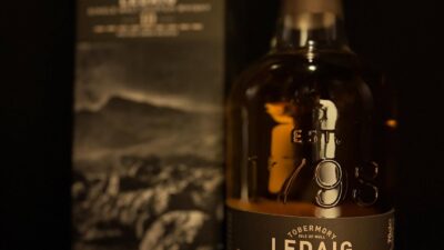 本日もBar John Doeは通常営業しております。下北沢にお越しの際は是非お立ち寄りください。#bar #johndoe #shimokitazawabar #whiskey #cocktails #beer #wine #foods #食事が出来るバー #下北沢バー #南西口 #隠れ家バー #1人呑み #bourbon #カクテル #ワイン #下北沢ナイト #グラタン #全席喫煙ok #山口県 #二次会 #下北沢デート #ジョンドー #gratin#レダイグ #10y #ledaig10本日の下北沢BarJohnDoe