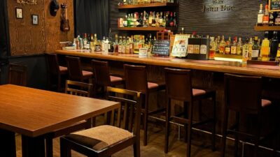 本日もBar John Doeは通常営業しております。下北沢にお越しの際は是非お立ち寄りください。#bar #johndoe #shimokitazawabar #whiskey #cocktails #beer #wine #foods #食事が出来るバー #下北沢バー #南西口 #隠れ家バー #1人呑み #bourbon #カクテル #ワイン #下北沢ナイト #グラタン #全席喫煙ok #山口県 #二次会 #下北沢デート #ジョンドー #gratin#だんだん #暖かくなってきた#花粉#きつい本日の下北沢BarJohnDoe