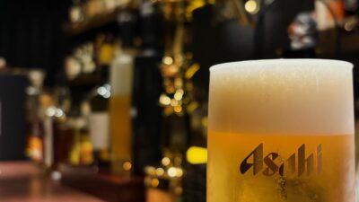 アサヒプレミアム生ビール「熟撰」生ビールが本日より変わりました！是非是非。本日もBar John Doeは通常営業しております。下北沢にお越しの際は是非お立ち寄りください。#bar #johndoe #shimokitazawabar #whiskey #cocktails #beer #wine #foods #食事が出来るバー #下北沢バー #南西口 #隠れ家バー #1人呑み #bourbon #カクテル #ワイン #下北沢ナイト #グラタン #全席喫煙ok #山口県 #二次会 #下北沢デート #ジョンドー #gratin#アサヒ#熟撰#生ビール本日の下北沢BarJohnDoe