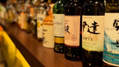 本日もBar John Doeは通常営業しております。下北沢にお越しの際は是非お立ち寄りください。#bar #バー #authenticbar #オーセンティックバー  #cocktailbar #夜ごはん #カクテル #ウイスキー #食事が出来るバー #下北沢バー #ジン #隠れ家バー #1人飲み #静かな時間 #デートバー #深夜営業 #下北沢ナイト #世田谷バー #喫煙可 #大人の時間 #whisky #下北沢デート #下北沢グルメ #カウンター席 #バーテンダー #バー飯#伊達#宮城峡本日の下北沢BarJohnDoe
