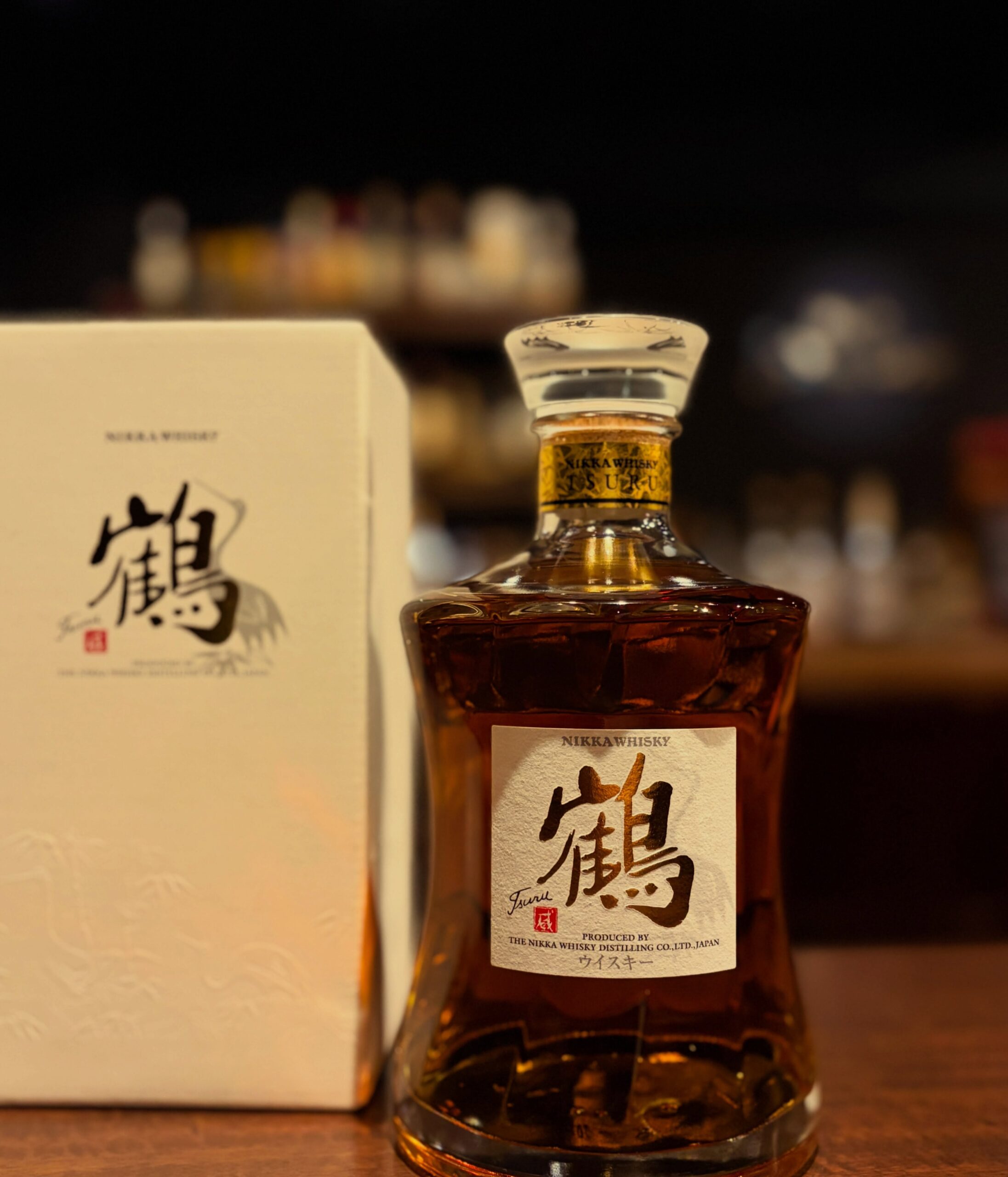 ニッカ　「鶴」入荷しました！竹鶴政孝氏の最高傑作と言われています。是非お早めに！本日もBar John Doeは通常営業しております。下北沢にお越しの際は是非お立ち寄りください。#下北沢バー　#オーセンティックバー  #喫煙可　#隠れ家#鶴本日の下北沢BarJohnDoe